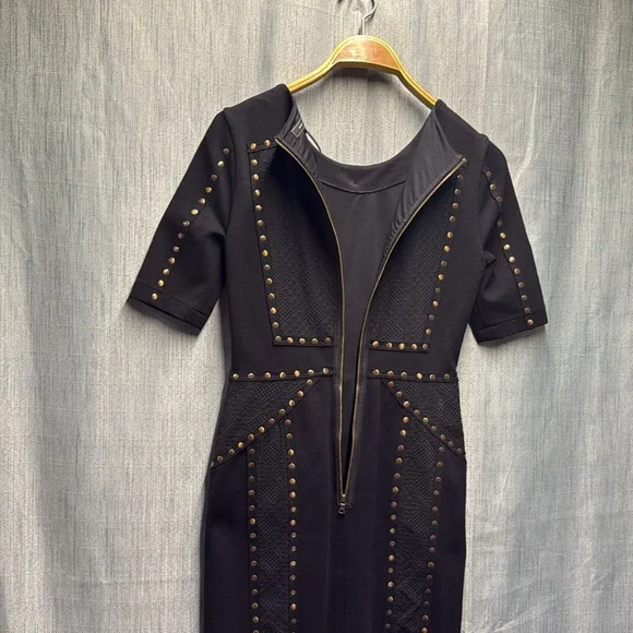🏴 BCBGMaxAzria Mini Dress with Crew Neck size XS - Picture 11 of 11